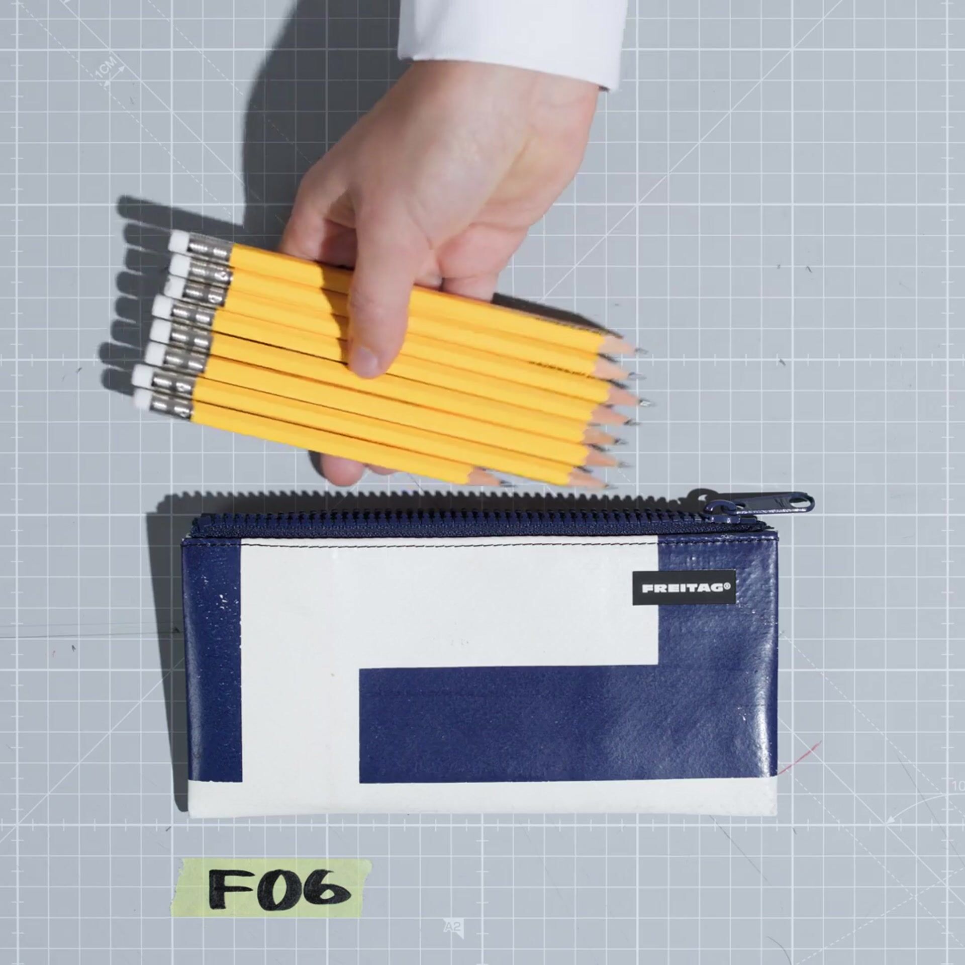 F06 SERENA | 593439 | FREITAG