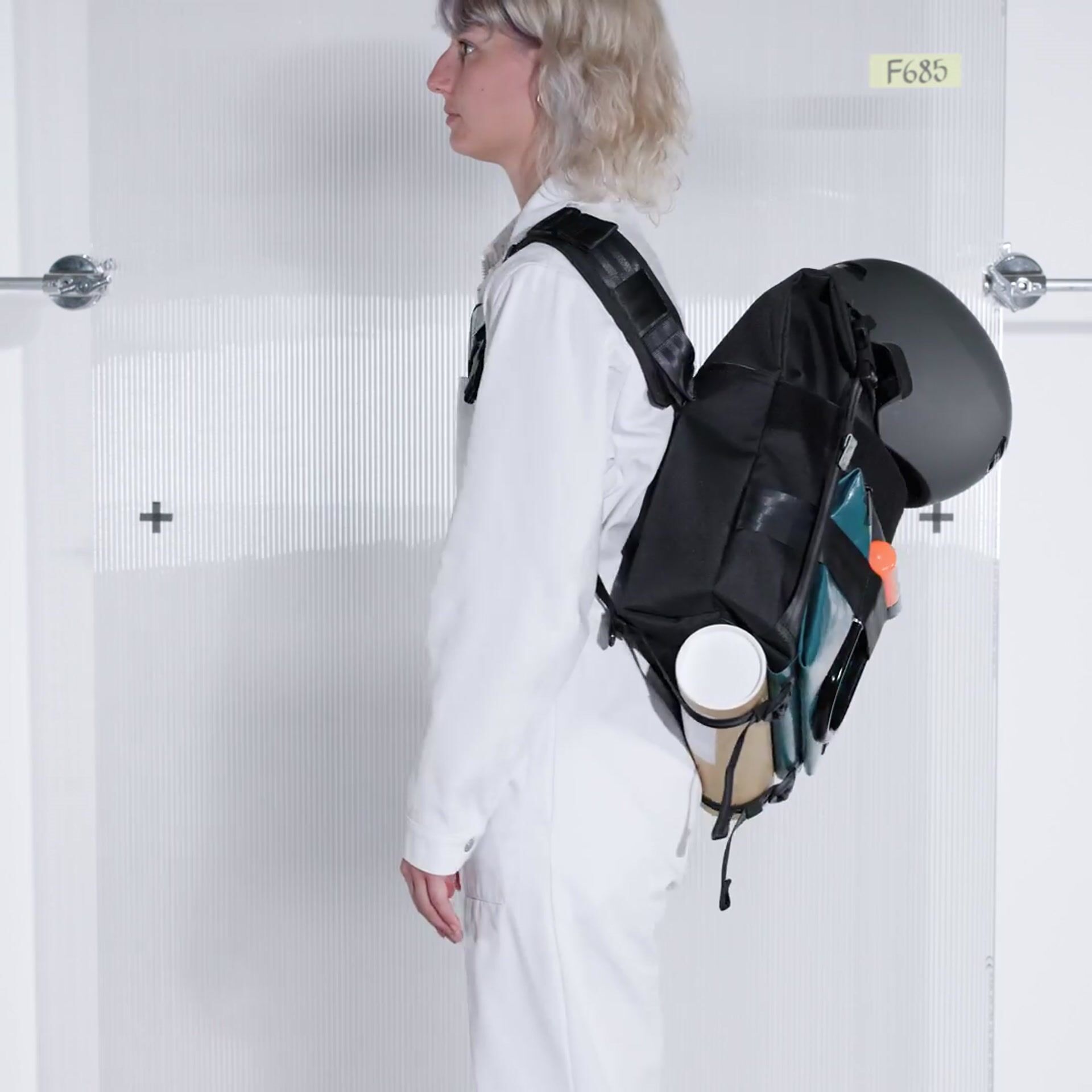 F685 HENRY | 182249 | FREITAG